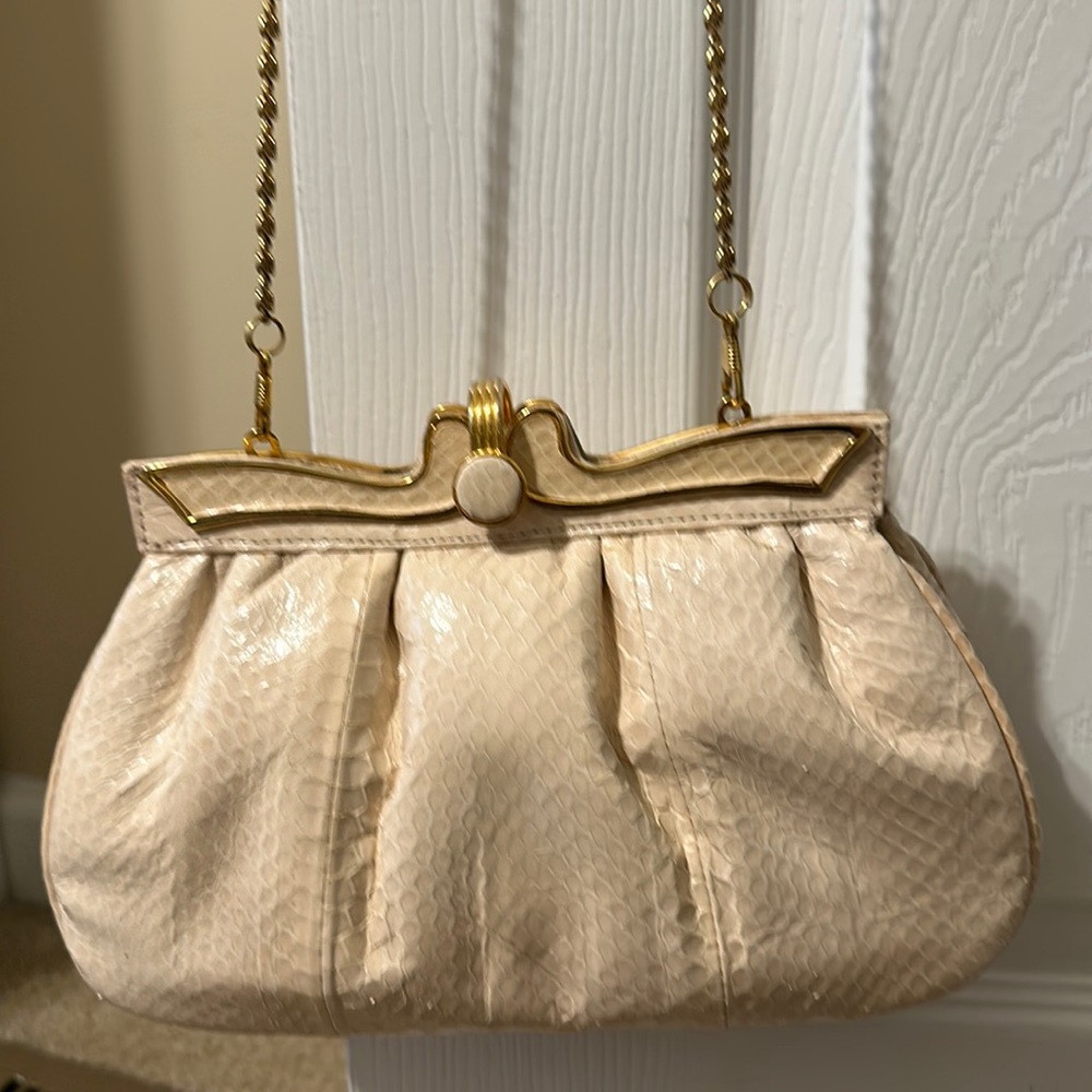 Pale snakeskin shoulder clutch bag